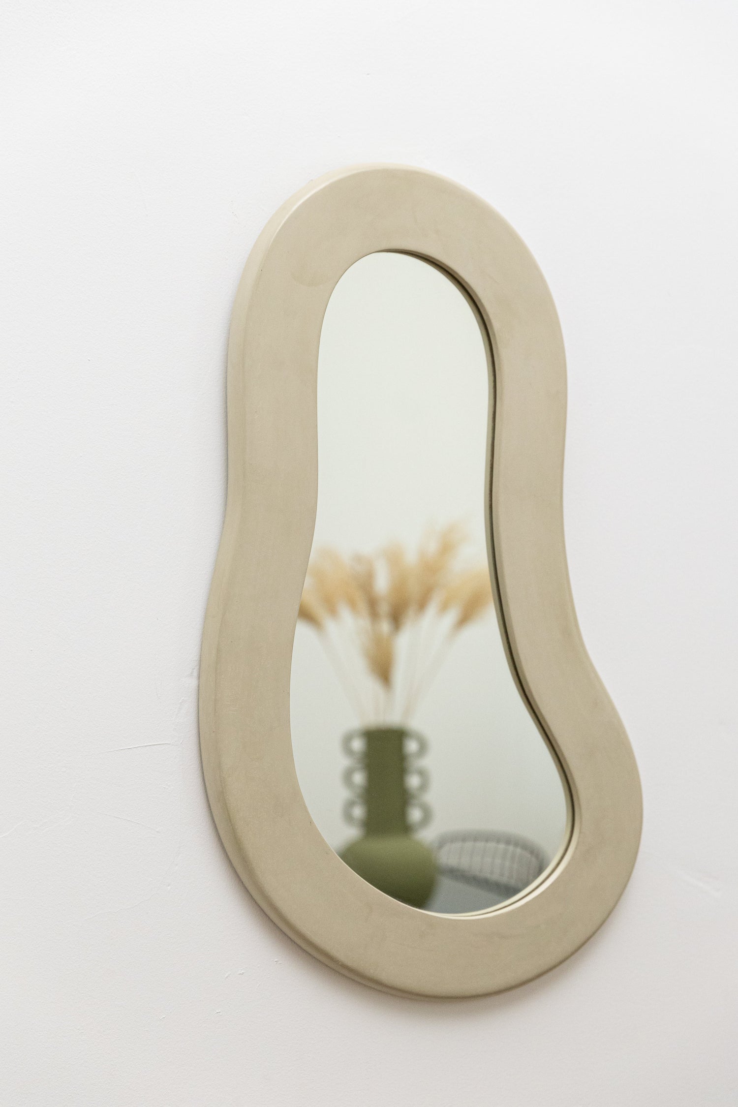 Miroir AGRU – Élégance Naturelle et Design Unique